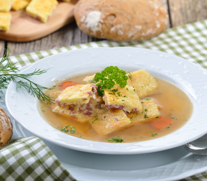 Sfeer en gastronomie in St. Johann: bergrestaurants, cafés en regionale specialiteiten