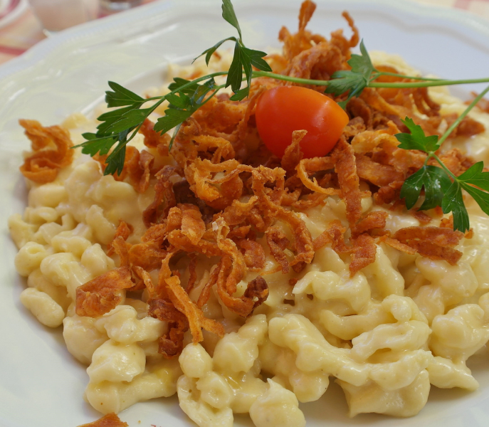 Dorpsleven en eten in Nauders