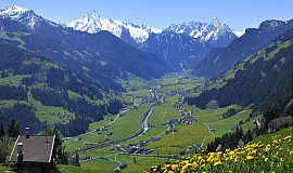 Busreis naar Ried im Zillertal in Oostenrijk